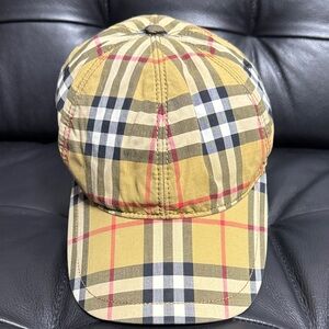 BURBERRY Check BB Cap Med/Lg